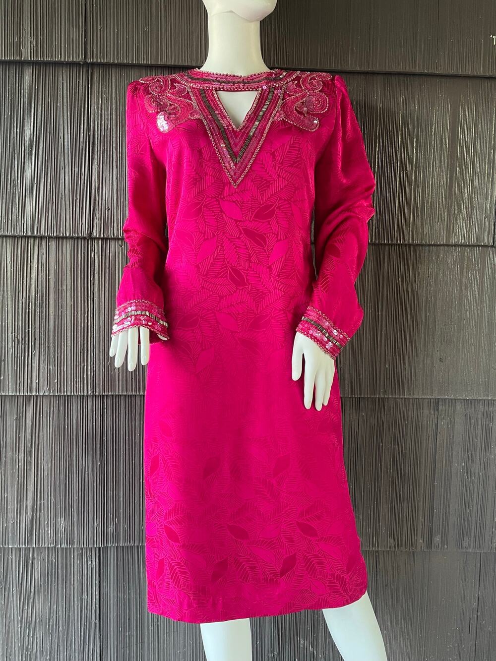 Vintage 80s 100% Silk Leaf Print Bead Sequins Fuchsia Retro Glam Sheath Dress